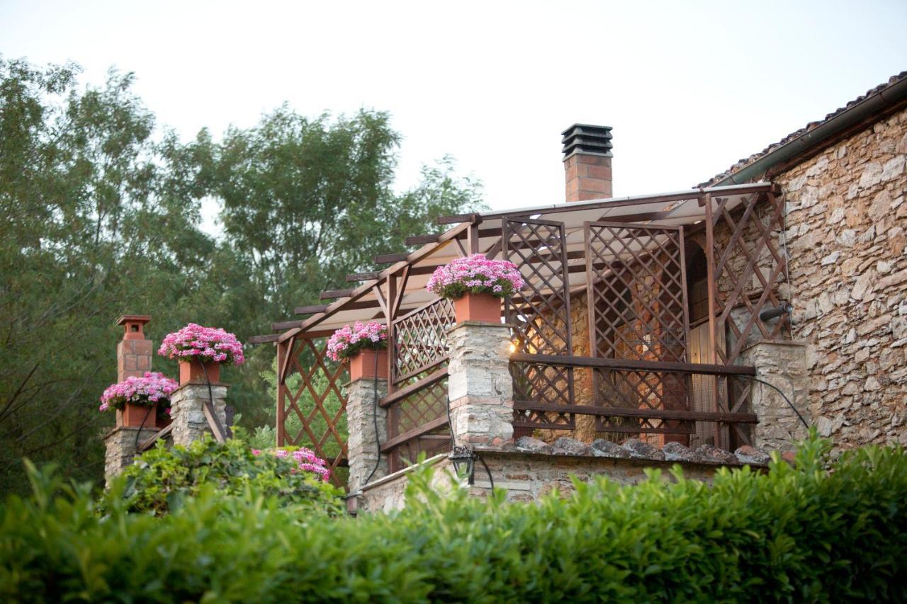 Agriturismo Podere Poggiarone رابولانو تيرمي المظهر الخارجي الصورة